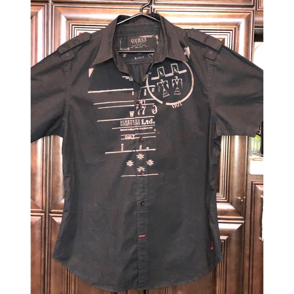 Men’s Guess Vintage Button down shirt